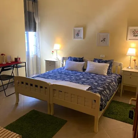 Stephen Center Oda ve Kahvaltı Tiran